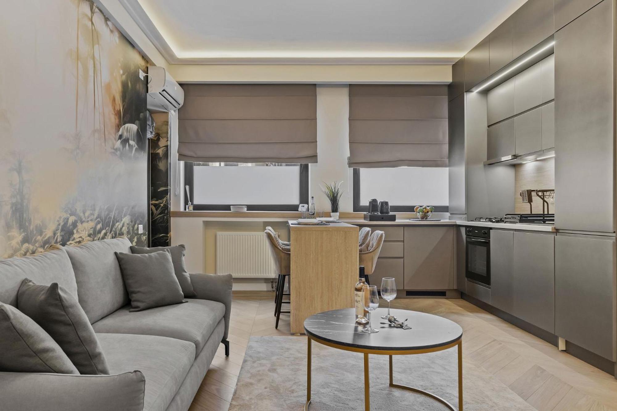 Central Two Rooms Apartment The Paradise Of Lights Bucharest Luaran gambar