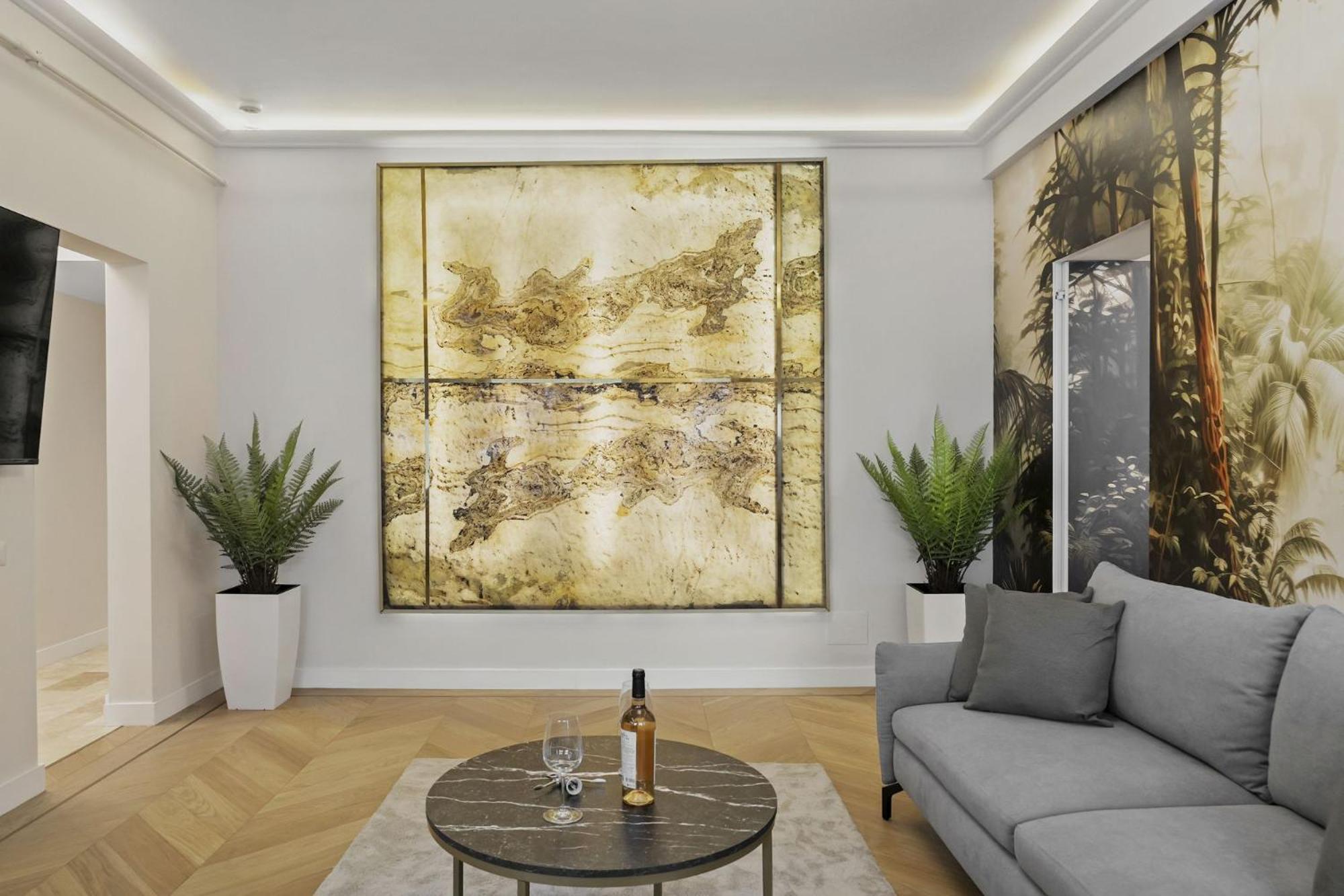 Central Two Rooms Apartment The Paradise Of Lights Bucharest Luaran gambar